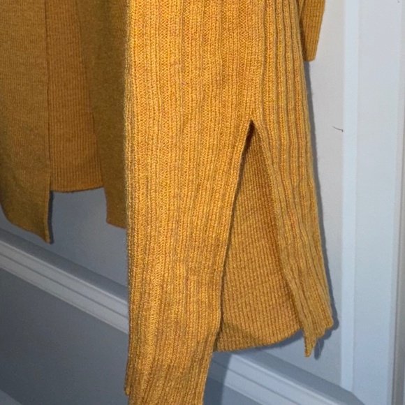 ORVIS SweaterAnyWear Eco-Friendly Merino-Blend Cardigan Gold Mustard M New - Picture 7 of 10
